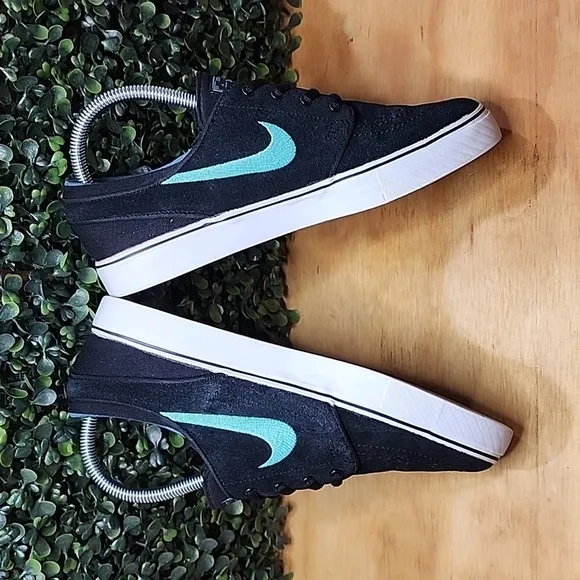 Nike SB Stefan Janoski Skate Shoes | Size: 7 Youth | Black
