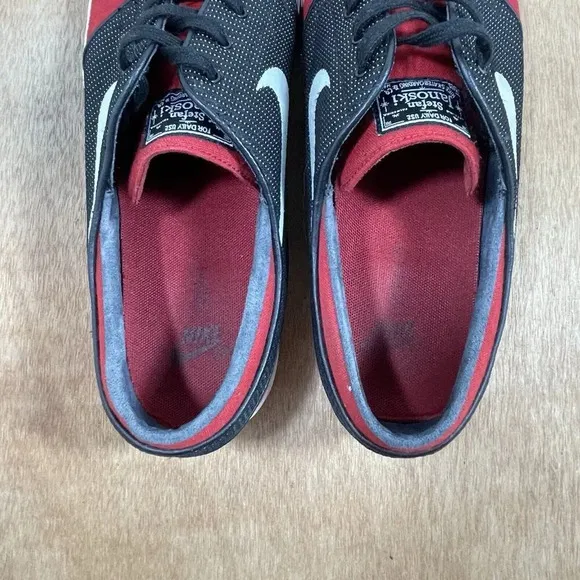 Nike SB Zoom Stefan Janoski Skate Shoes Mens 11.5 Red Black Low Top 615957-611