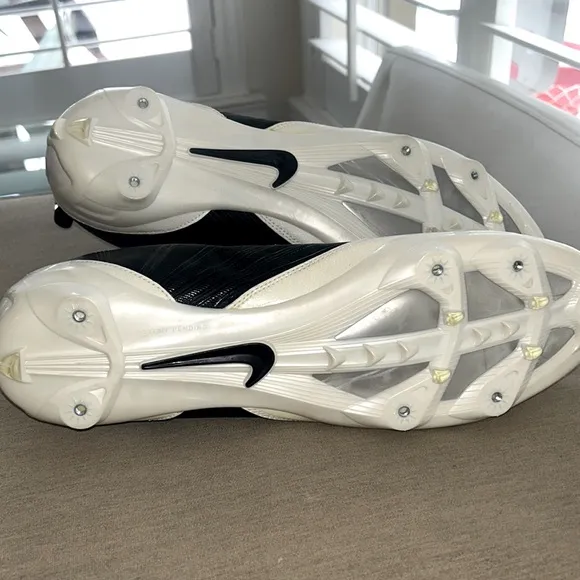 Nike Speed Cleats sz 15 NEW Sneakers Athletic Shoes Golf Baseball Field Sports