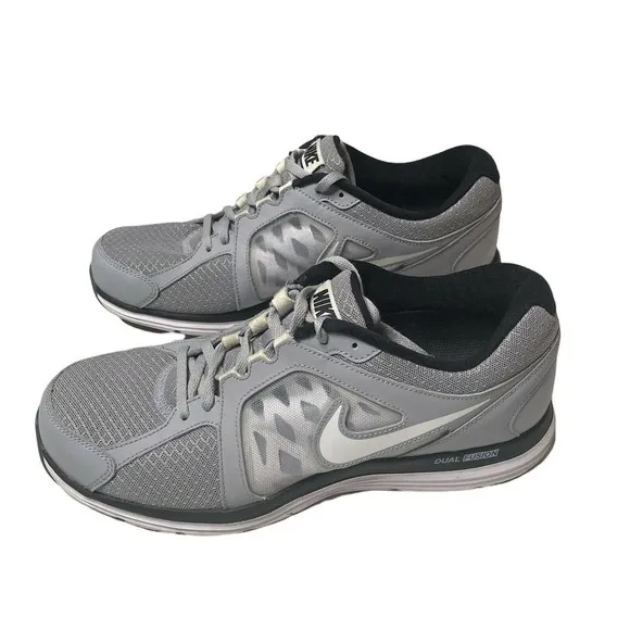 Nike Sz 10 Mens Dual Fusion shoes