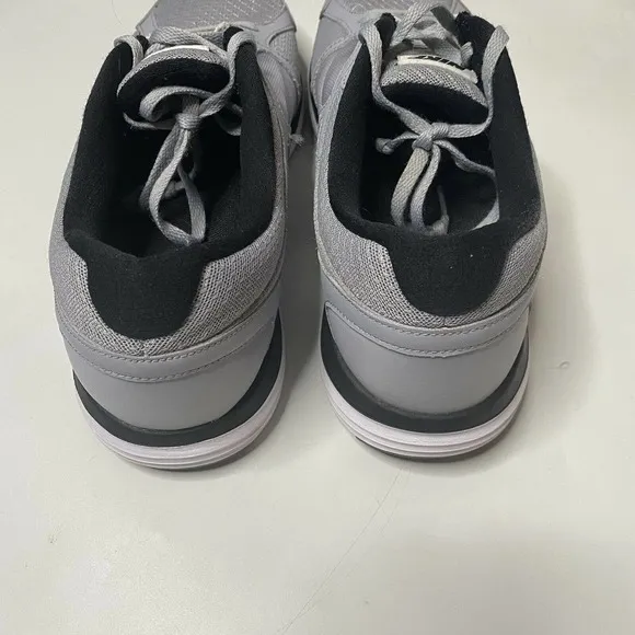 Nike Sz 10 Mens Dual Fusion shoes