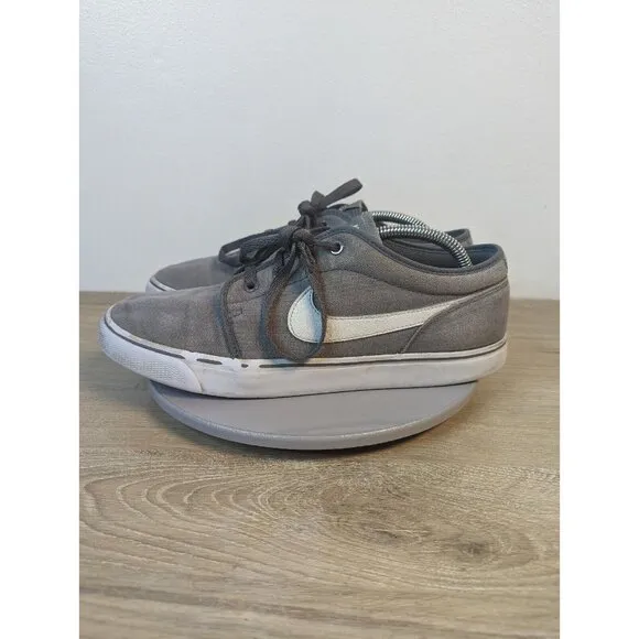 Nike Toki Low Skate Shoes Men’s Size 11 Gray Sneaker Canvas 555272-091 Nice