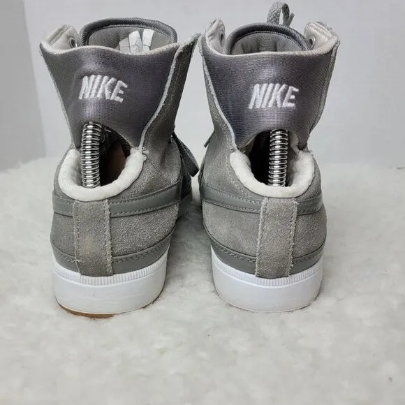 Nike Vtg Women's Size 6.5 Leather Basketball Shoes Gray/ White Hi Top 324922-004