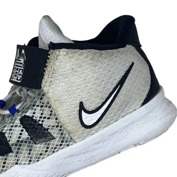 Nike Youth Boy's White Kyrie Hip Hop High Top Shoes Sz 9C
