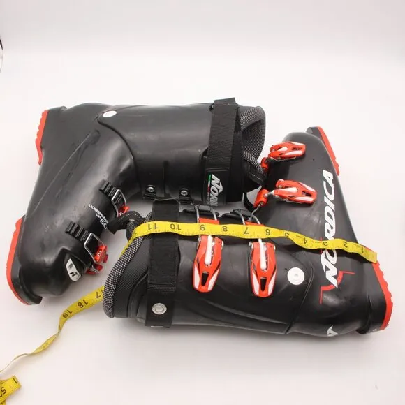 Nordica Dobermann 60 Men's Size 27.5 Race Ski Boots