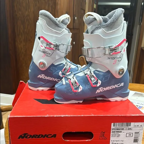 Nordica SPEEDMACHINE 3 junior ski boots J3 - size 22-22.5