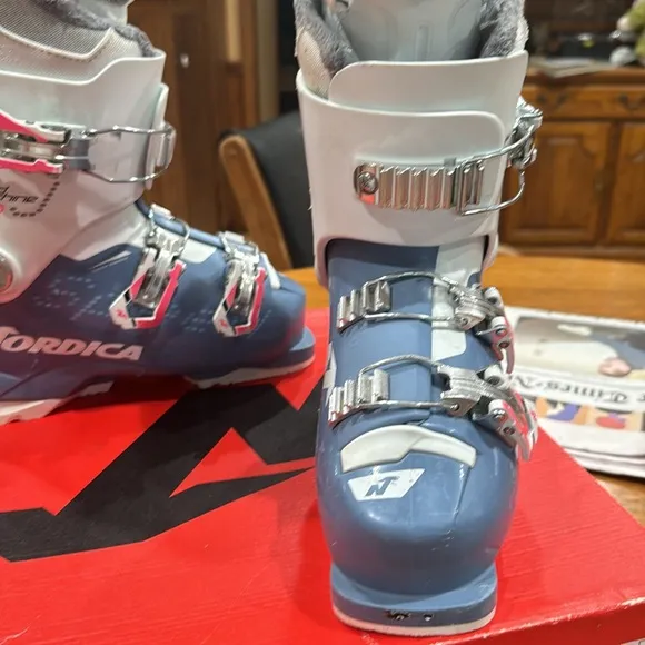 Nordica SPEEDMACHINE 3 junior ski boots J3 - size 22-22.5