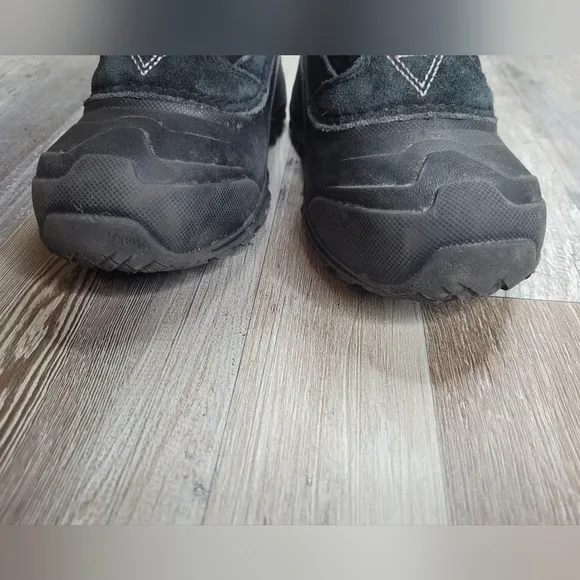 North Face Girl's Youth Boots Size 2