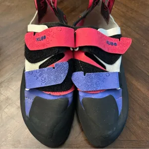 NWB La Sportiva Women’s 9.5 men’s 8.5 rock climbing shoes