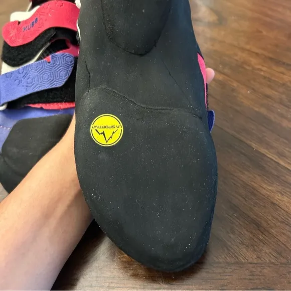 NWB La Sportiva Women’s 9.5 men’s 8.5 rock climbing shoes