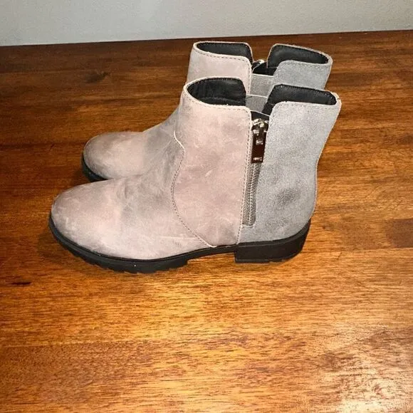 NWOB Sorel Emilie ll Zip Bootie