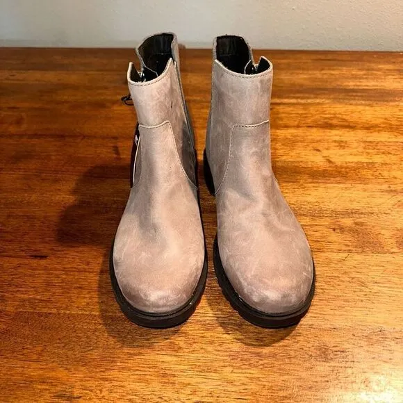 NWOB Sorel Emilie ll Zip Bootie