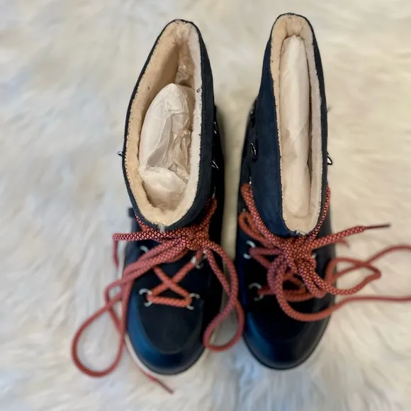 NWOB|Fitflop Skandi Navy Blue Suede Boots, 8
