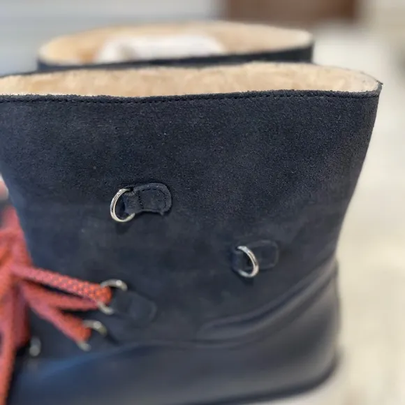 NWOB|Fitflop Skandi Navy Blue Suede Boots, 8