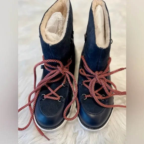 NWOB|Fitflop Skandi Navy Blue Suede Boots, 8