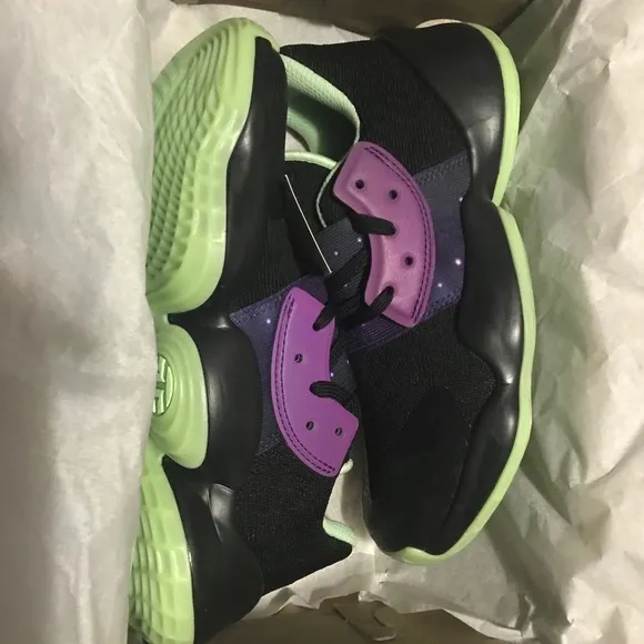 NWOT Adidas James harden athletic shoes