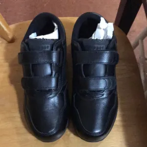 NWOT Propet Lifewalker Black double strap shoes