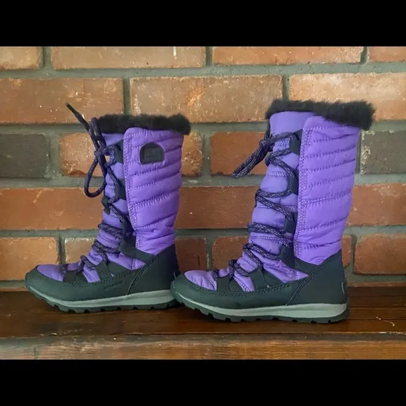 NWOT Sorel purple &amp; black waterproof boots
