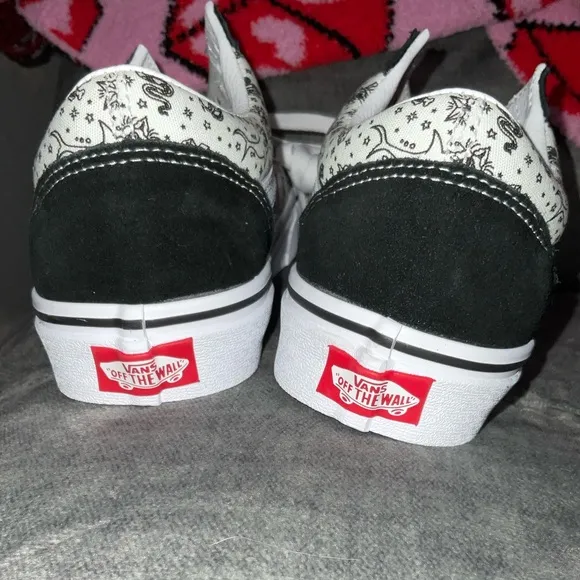 NWOT Vans Tattoo Old Skool Shoes size 8