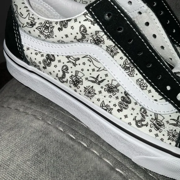 NWOT Vans Tattoo Old Skool Shoes size 8