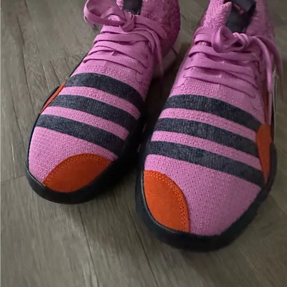 NWT Adidas Trae Young 2.0 Basketball Shoes