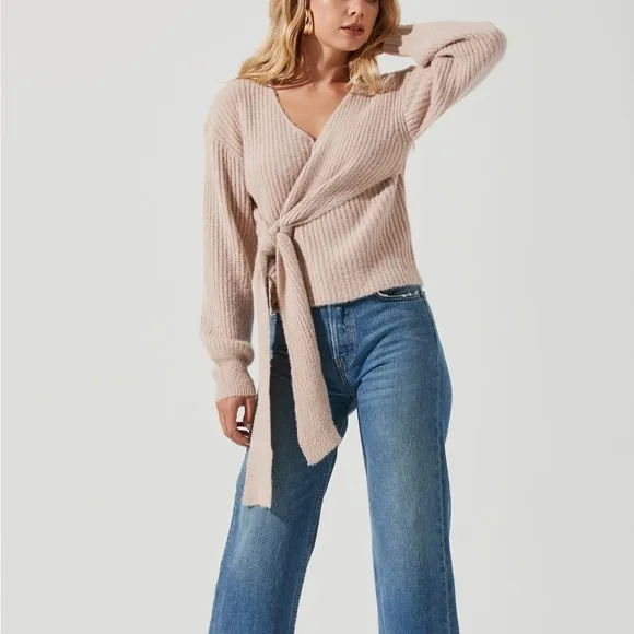 NWT ASTR Fuzzy Tie Front Wool Sweater Blush