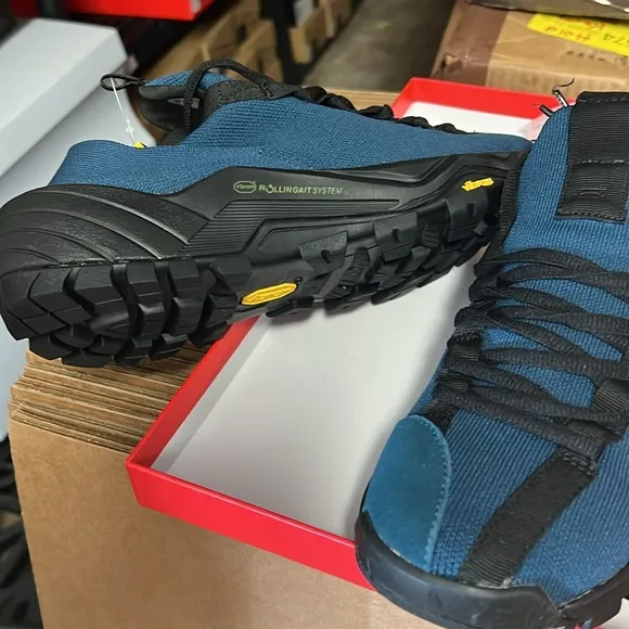 NWT Clearweather Tempo Moonlit Shoes