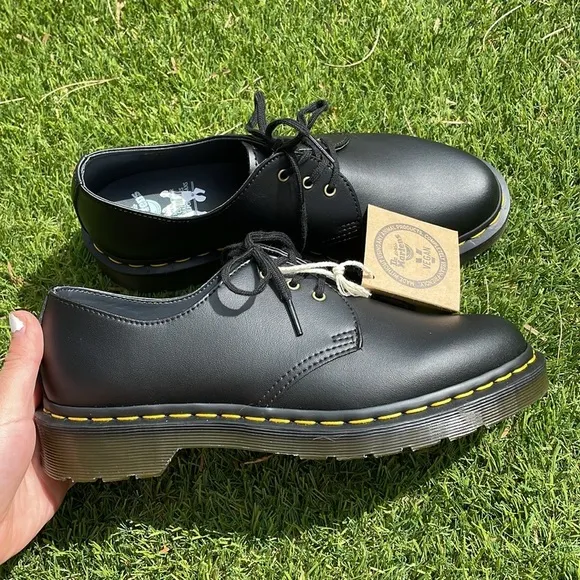 NWT DR MARTENS Vegan 1461 Felix Oxford Shoes