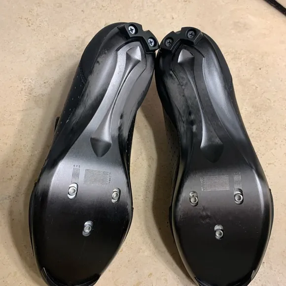 NWT fizik women’s cycling/ racing/ spinning shoes 🚵‍♀️