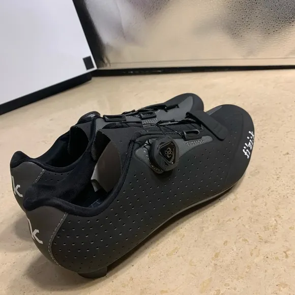 NWT fizik women’s cycling/ racing/ spinning shoes 🚵‍♀️