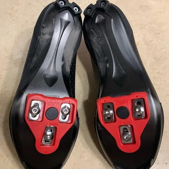 NWT fizik women’s cycling/ racing/ spinning shoes 🚵‍♀️