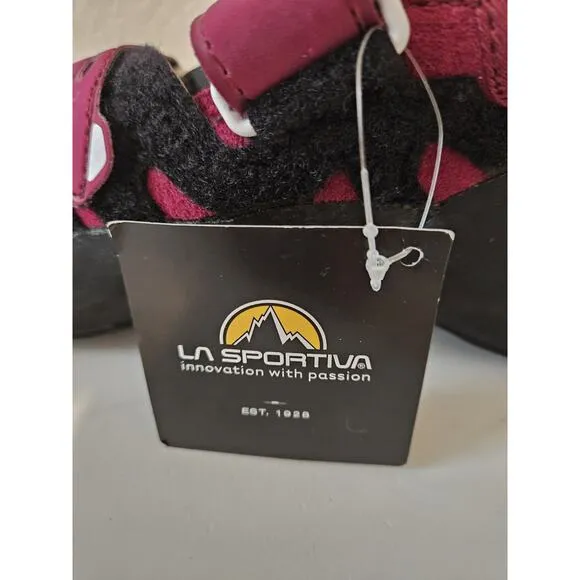 NWT LA SPORTIVA TARANTULA Climbing Shoes Red Plum Women's 7, Men's 6