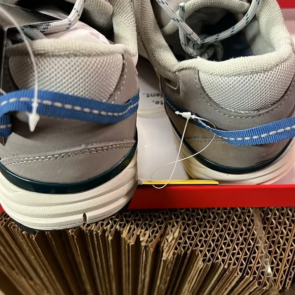 NWT Mens Clearweather Altitude Moonmist Shoes
