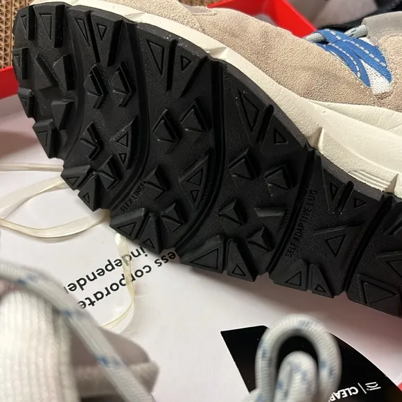 NWT Mens Clearweather Altitude Moonmist Shoes