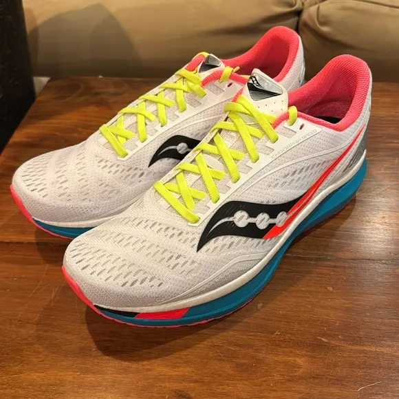 NWT Saucony Endorphin Speed Mens 13 White Mutant Blanc Lace Up NIB