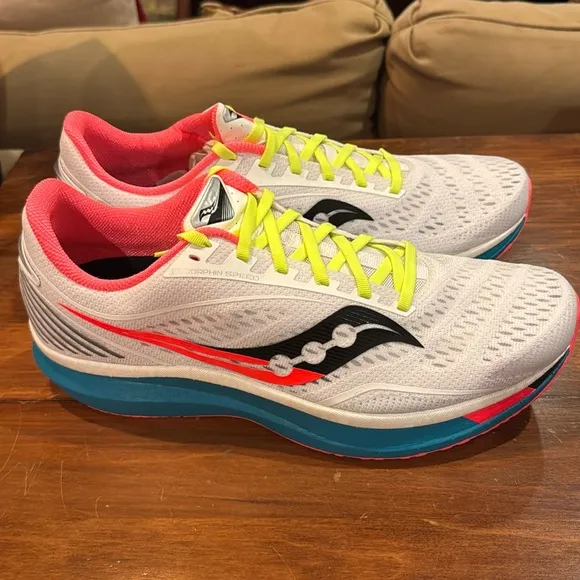 NWT Saucony Endorphin Speed Mens 13 White Mutant Blanc Lace Up NIB