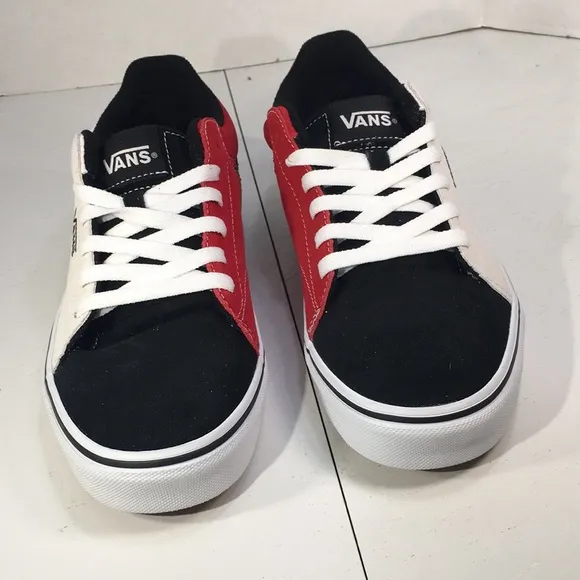NWT Vans Seldon Rally Suede Skate Shoes Men’s 9.5