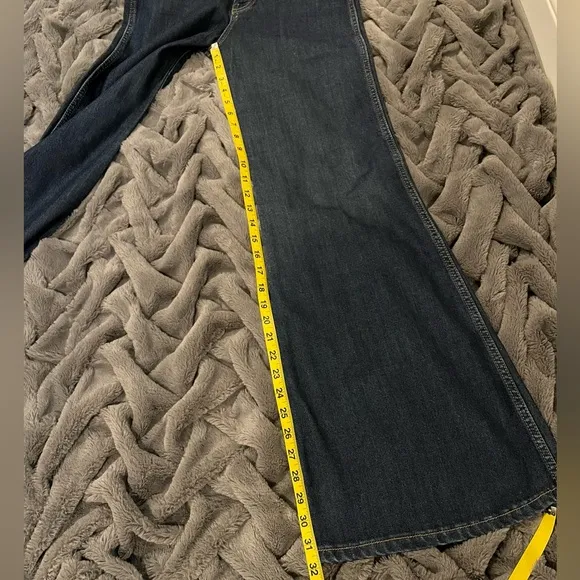 NWT Wrangler Wanderer High Rise Flare Jeans Size 27W