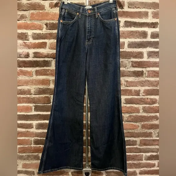 NWT Wrangler Wanderer High Rise Flare Jeans Size 27W