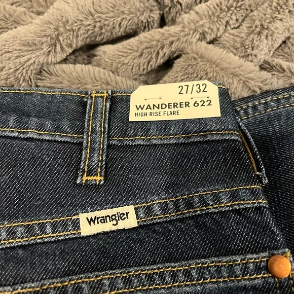 NWT Wrangler Wanderer High Rise Flare Jeans Size 27W