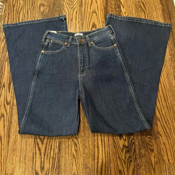 NWT Wrangler Wanderer High Rise Flare Jeans Size 27W