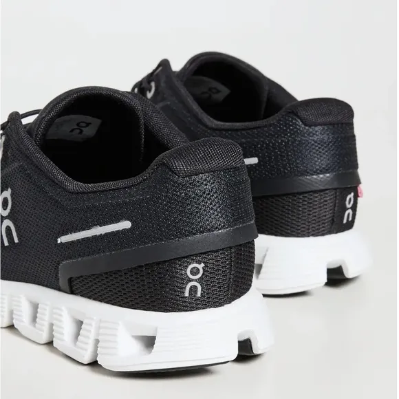 On Cloud 5 Sneakers in Black /white men size  12 gently used