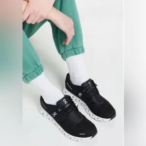On Cloud 5 Sneakers in Black /white men size  12 gently used