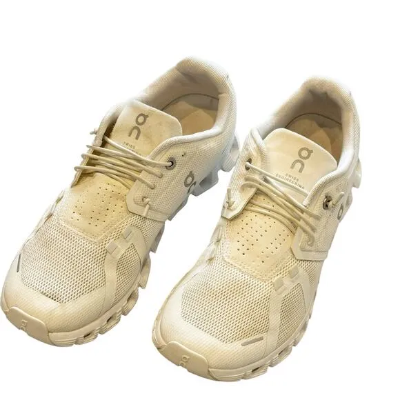 On Cloud Running Cloud 5 Low-Top Athletic Sneakers Round Toe White Size US W8.5