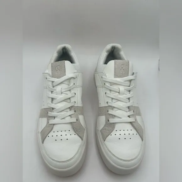 On Cloud, The Roger Clubhouse Women’s Size 9.5 White/sand Athletic Shoes sneaker