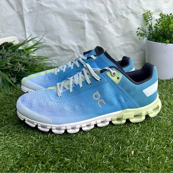 ON Cloudflow Niagara | MeadowWOMEN SIZE 6  gently used