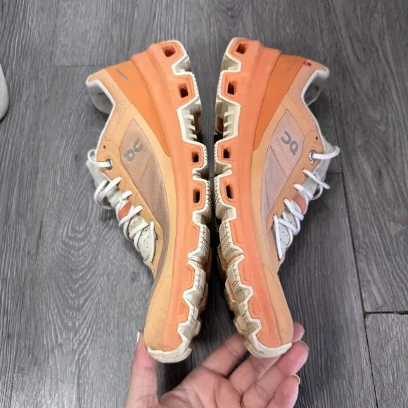 On Cloudventure Peach Orange Women’s Size 10 Trail Running Shoes