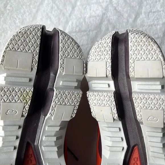 On Cloudventure Trail-Running Men’s Shoes -  Flare/Mulberry.