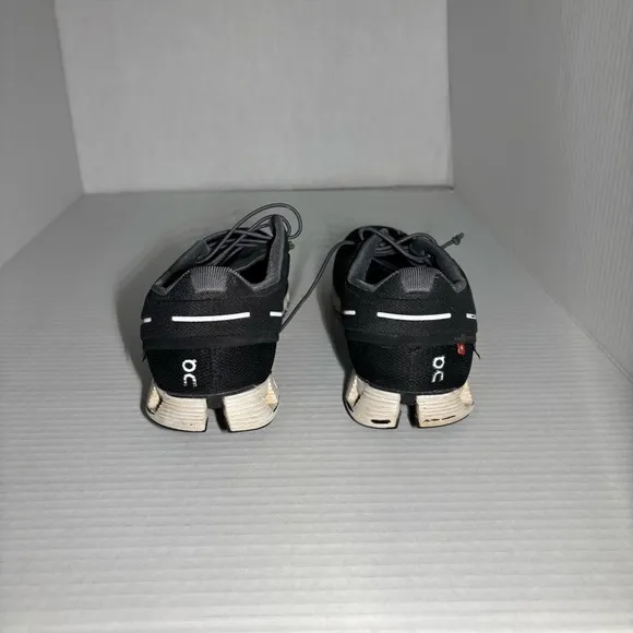 On Running Cloud 5 Women’s Black Running‎ Shoes
