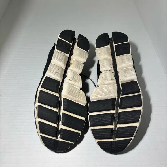 On Running Cloud 5 Women’s Black Running‎ Shoes